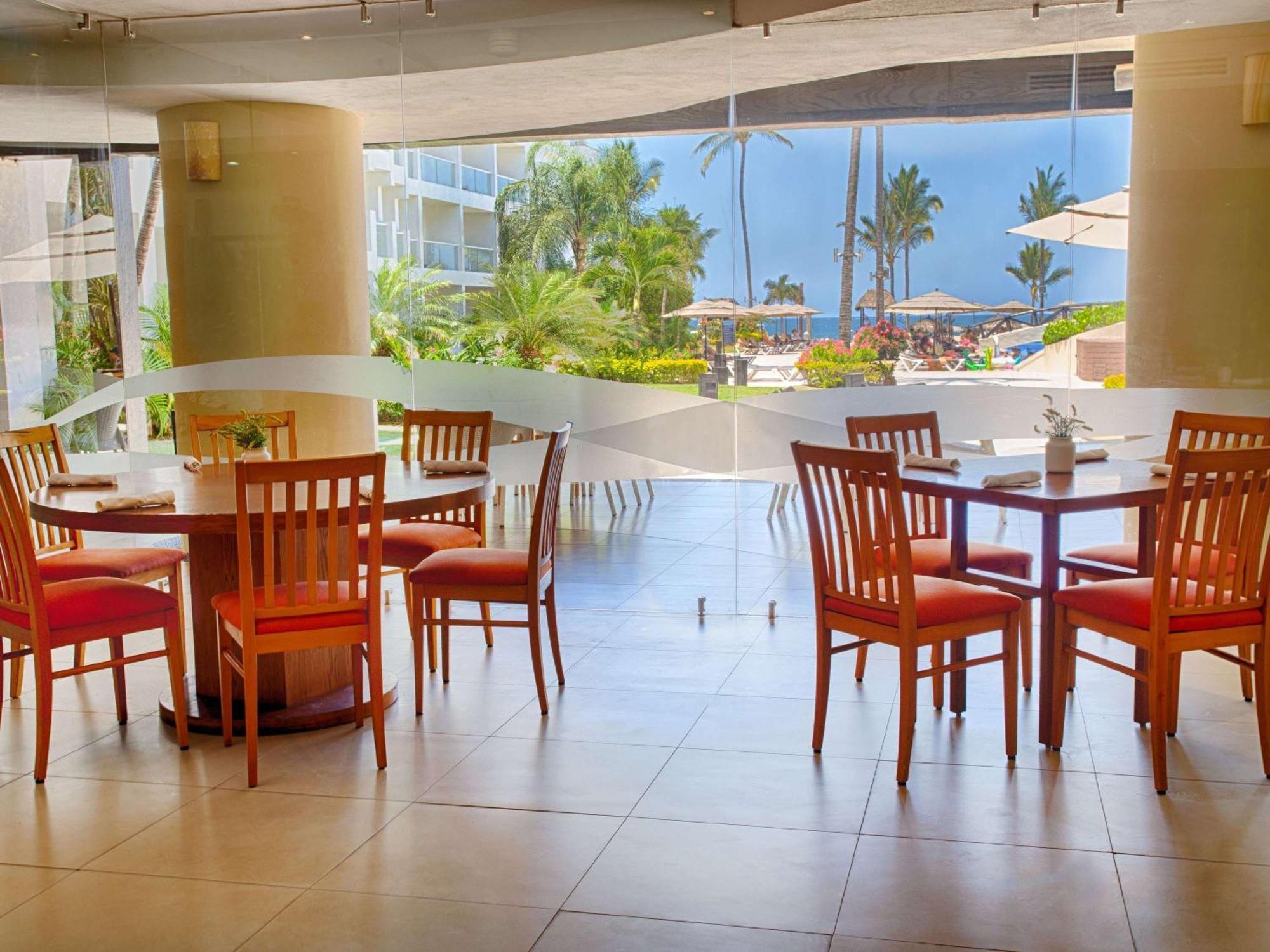 Marival Emotions & Riviera Nayarit By Mercure Nuevo Vallarta