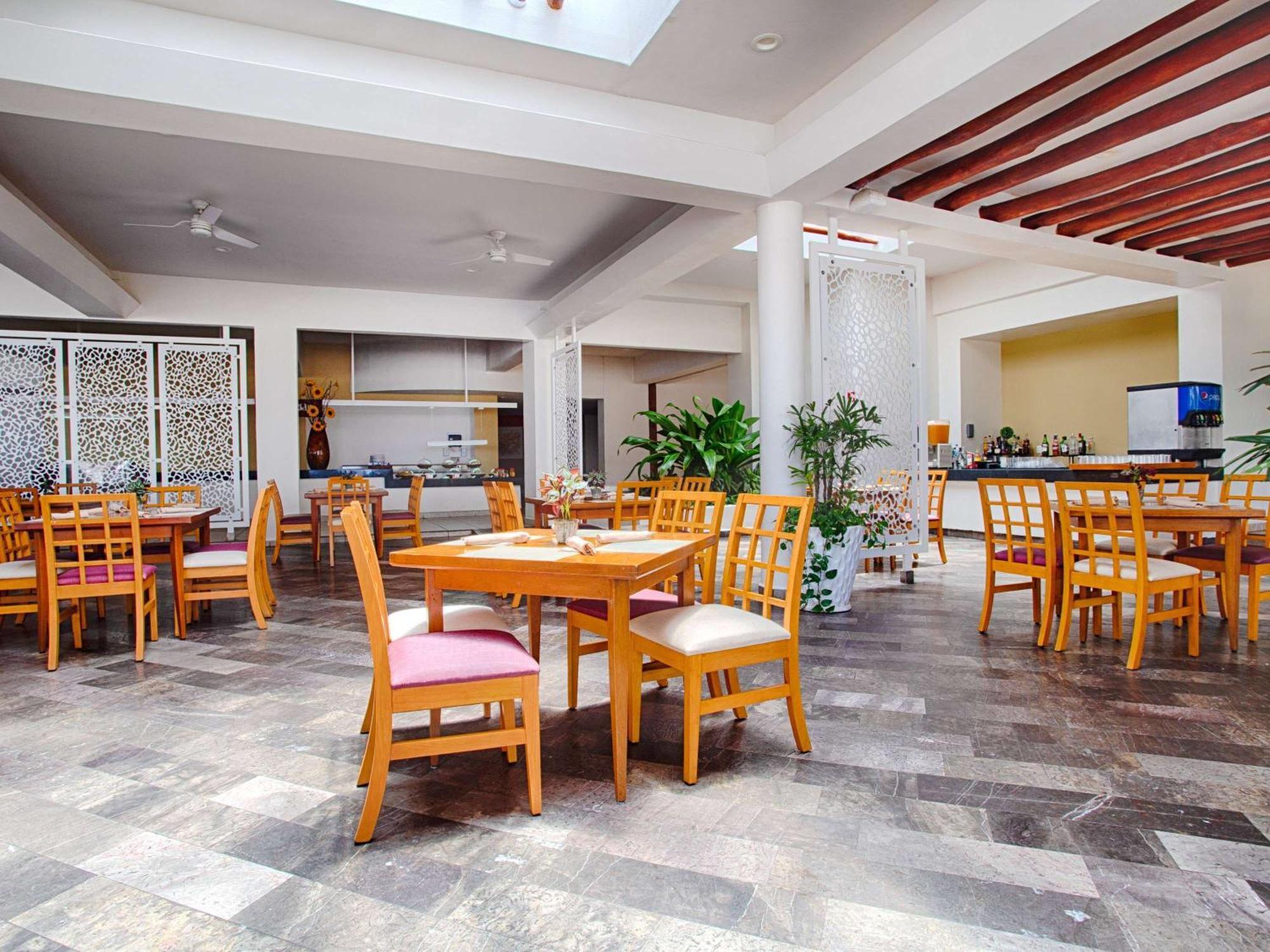 Marival Emotions & Riviera Nayarit By Mercure Nuevo Vallarta