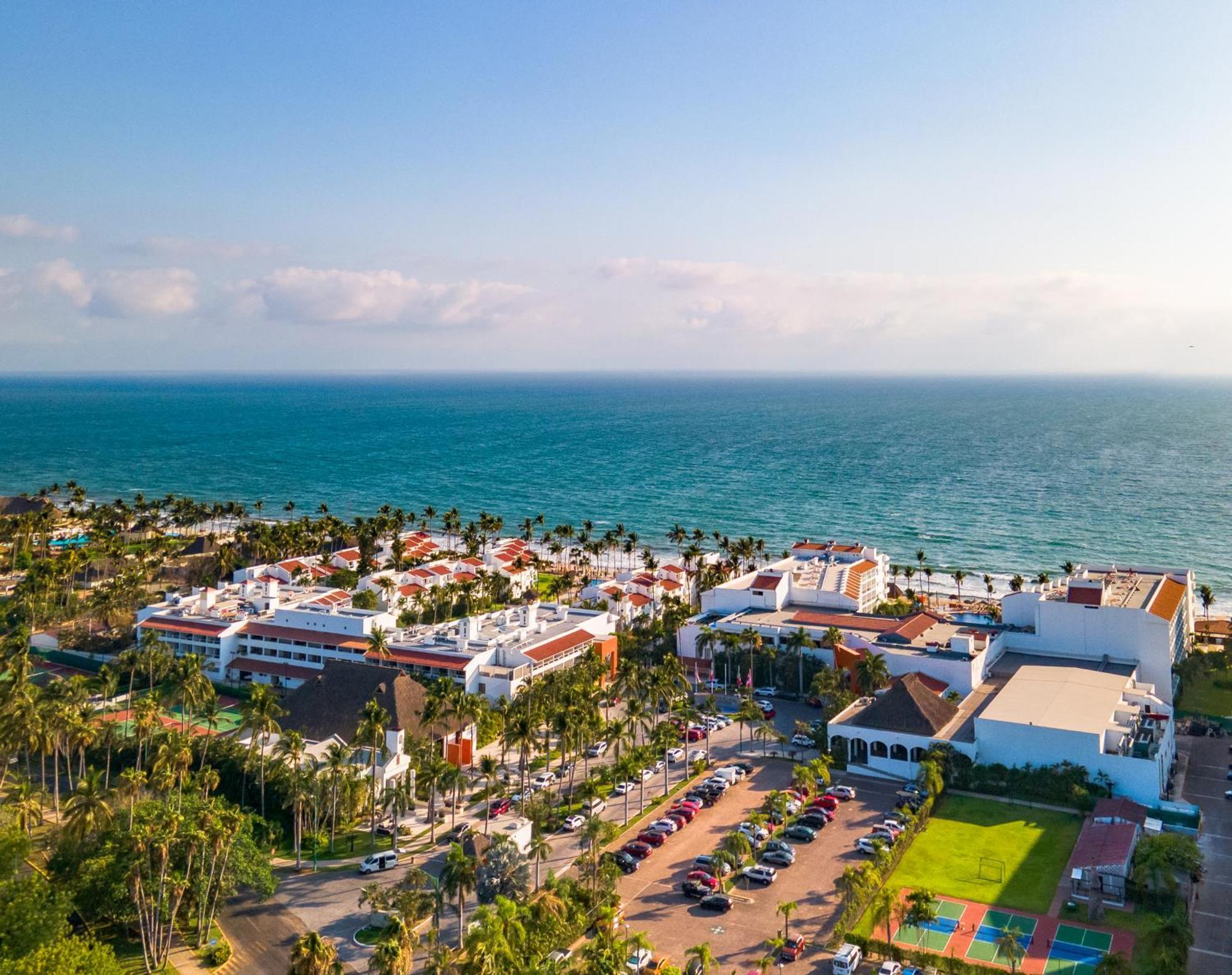 Marival Emotions & Riviera Nayarit By Mercure Resort 5*